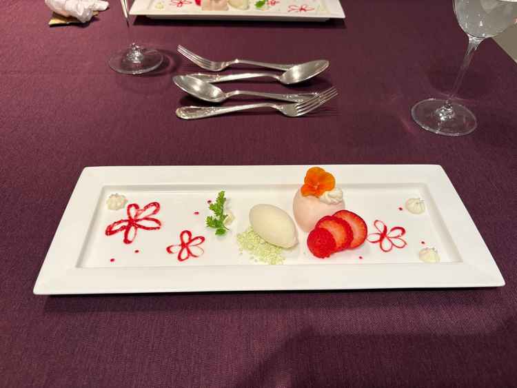 試食のデザート