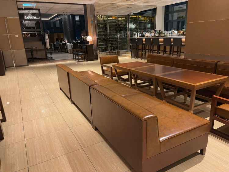 ゲストの待合室です。素敵な空間でした。この写真は一部ですので、実際にはもう少し広く使用できます！！！