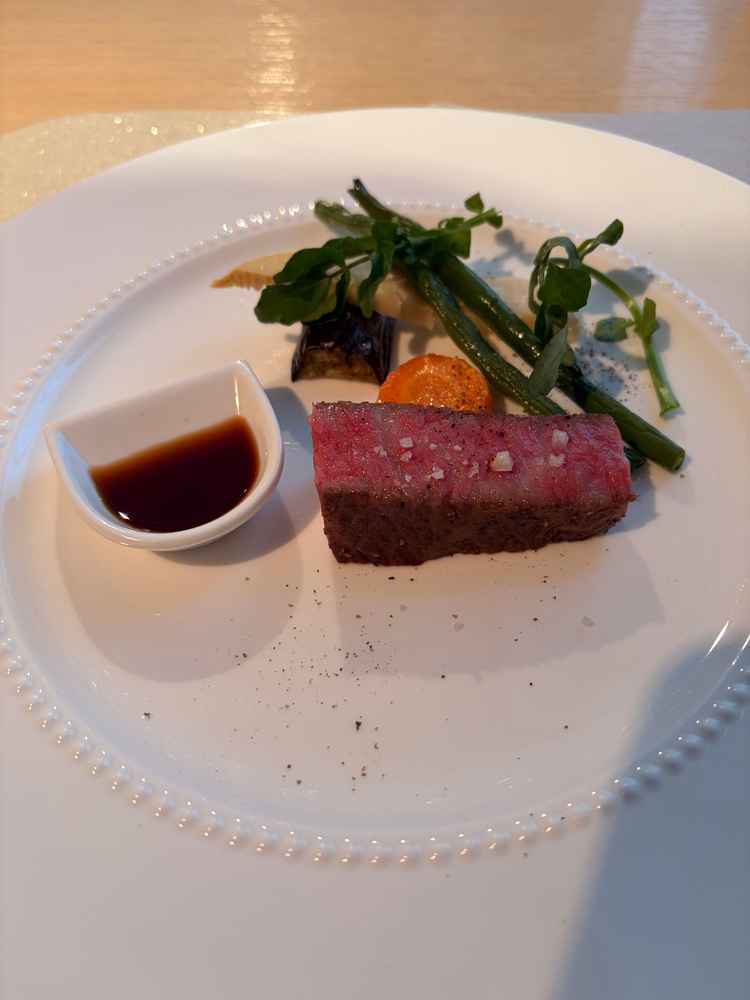 試食でいただいたメイン料理です。シェフの方から料理の説明もありました。