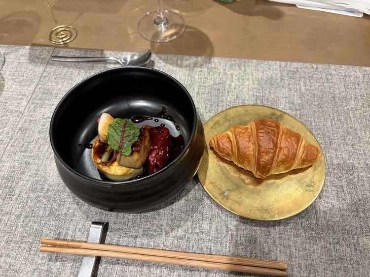 コース試食、クロワッサンが料理の中で1番人気とのこと