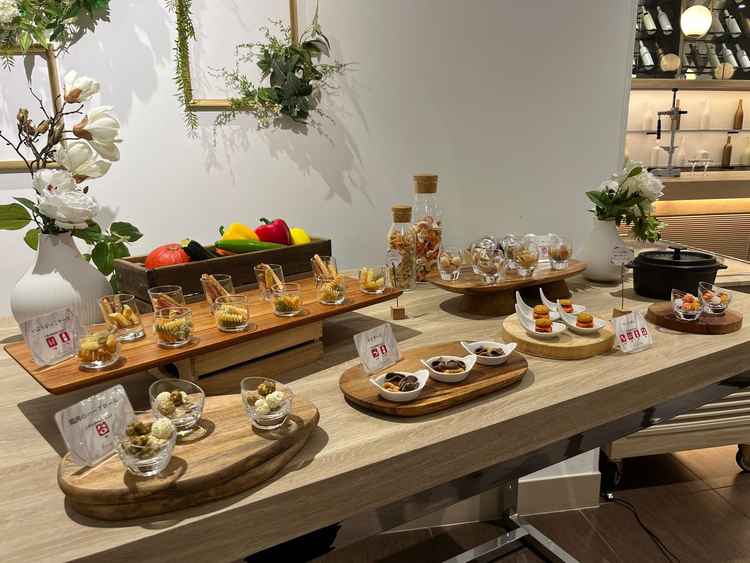 ウェルカムパーティーの食事サンプルです。