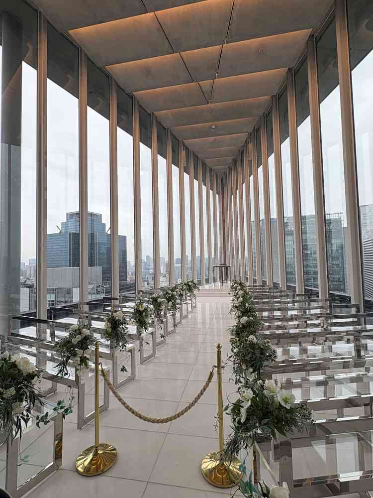 チャペルに入る前の青の洞窟をイメージした場所からドアが開いた瞬間の感動がすごかった!