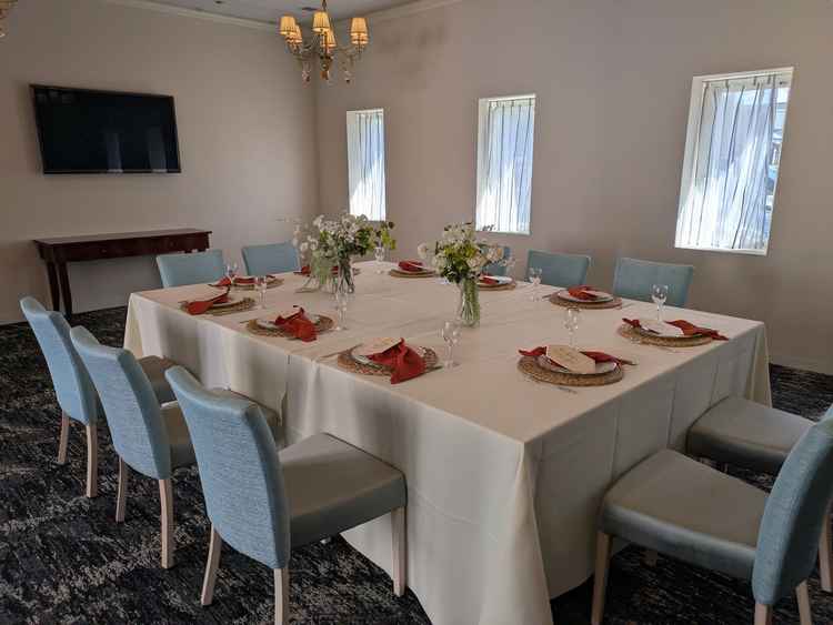 少人数でも楽しく会食出来るレイアウト