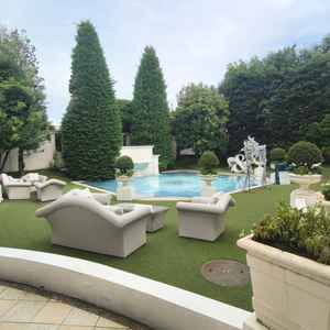 広いガーデン。