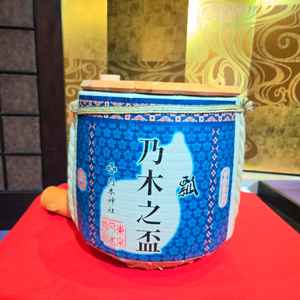 ケーキ入刀などの代わりに、和を感じられる鏡開きを実施することが出来る。