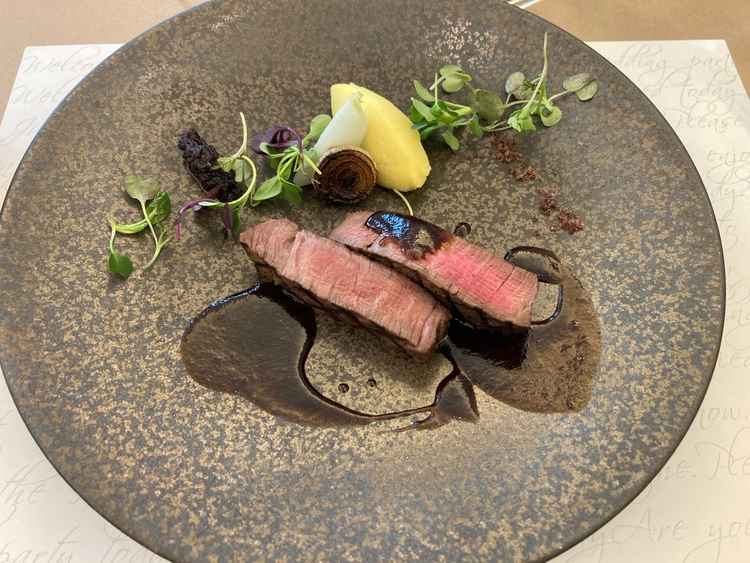 高品質のコース料理。