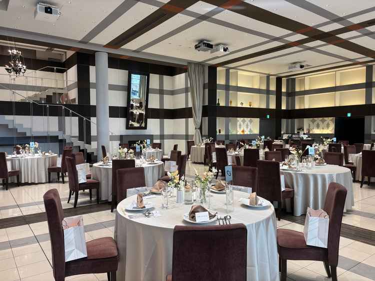 披露宴会場2。大人っぽく素敵でした。