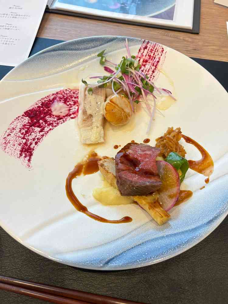 メイン料理のお魚とお肉の一部を合わせて頂きました。