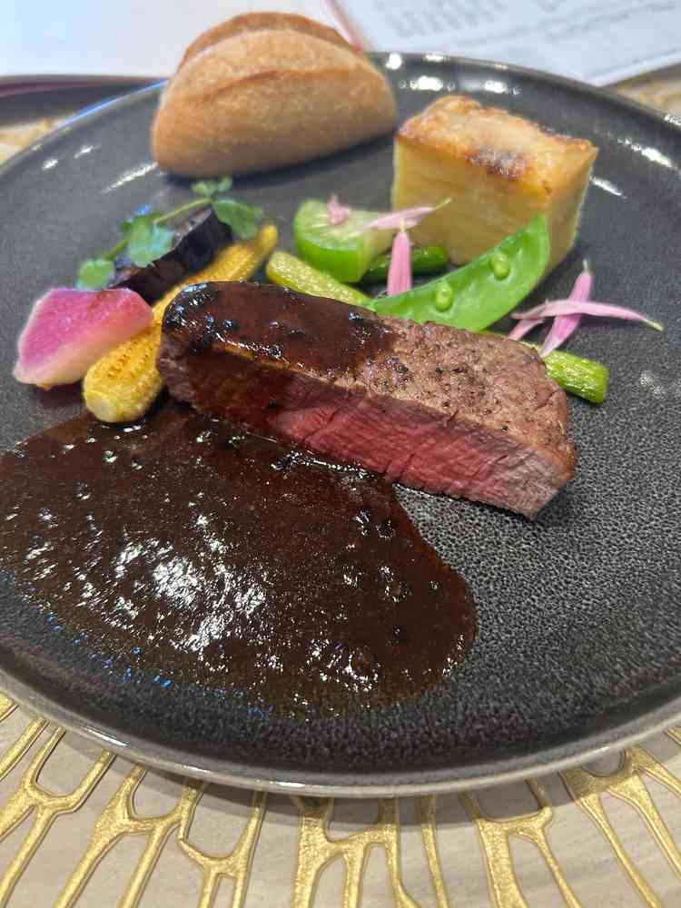 食材にこだわったフィレステーキ。