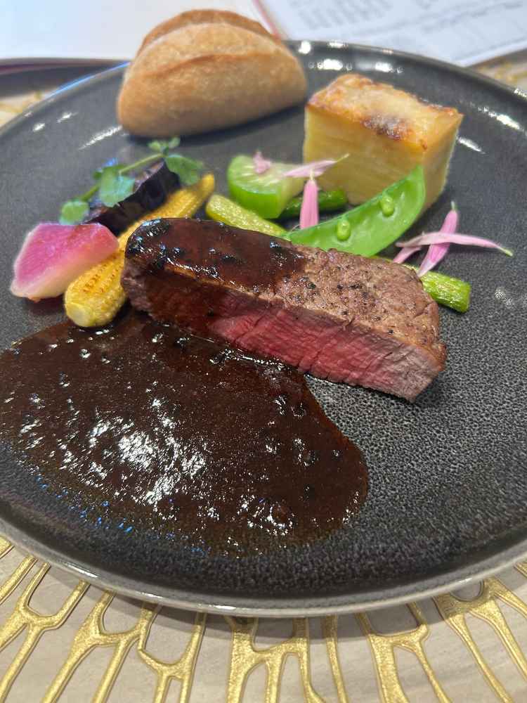 食材にこだわったフィレステーキ。