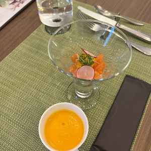 試食させていただいた食事です。海鮮が苦手な妻にもしっかり対応していました。