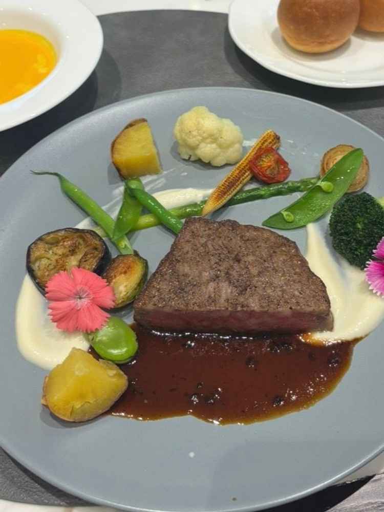 試食のお料理は見た目も華やかで、とても美味しかったです。