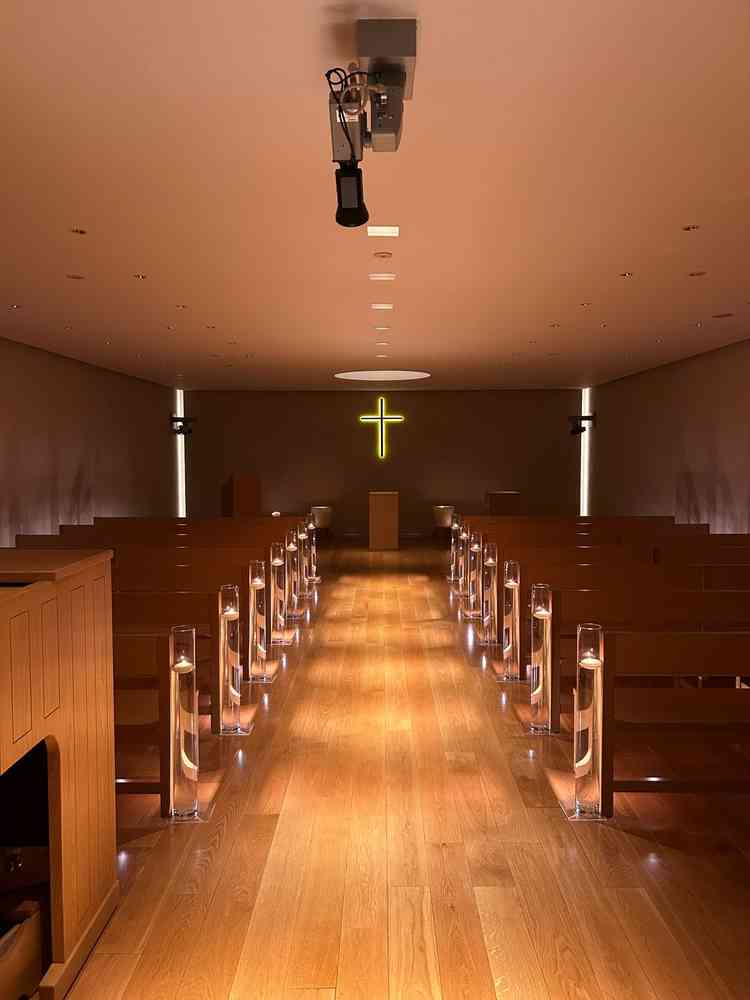シンプルなチャペル