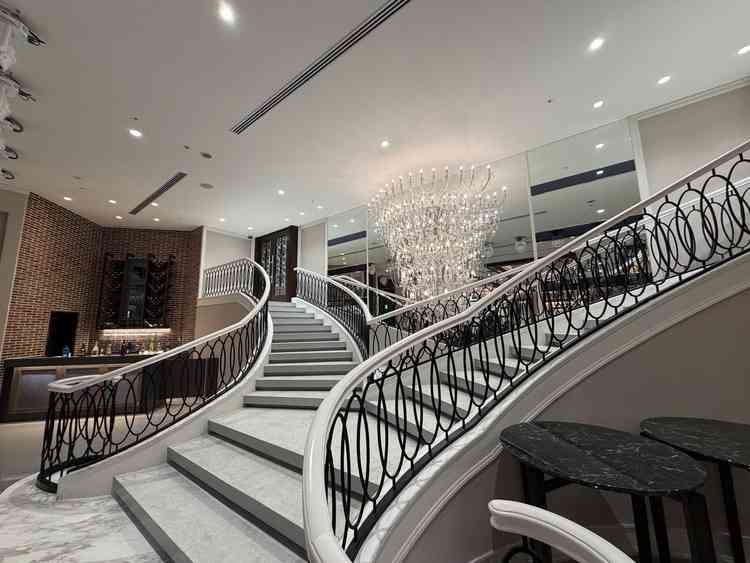 階段が２つあるタイプの披露宴会場