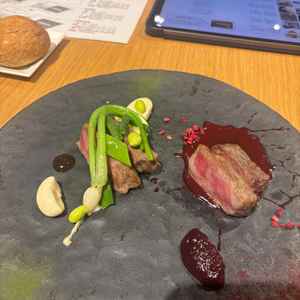 料理(緑・赤のコース)