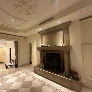 暖炉のある空間が温かみを感じました。