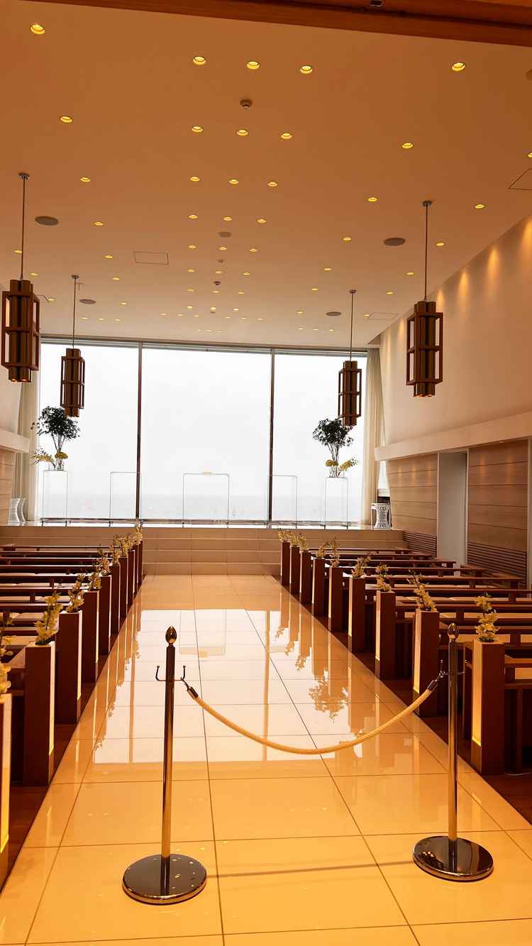 この日はあいにくの曇りでしたが、窓が大きいため曇りでもこの明るさでした。