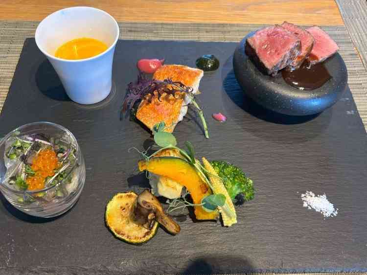 素材とソースの組み合わせが良く、食材の味を楽しみながら食事を楽しめる美味しい試食でした。