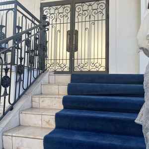 チャペルから披露宴会場に行くまでの外階段