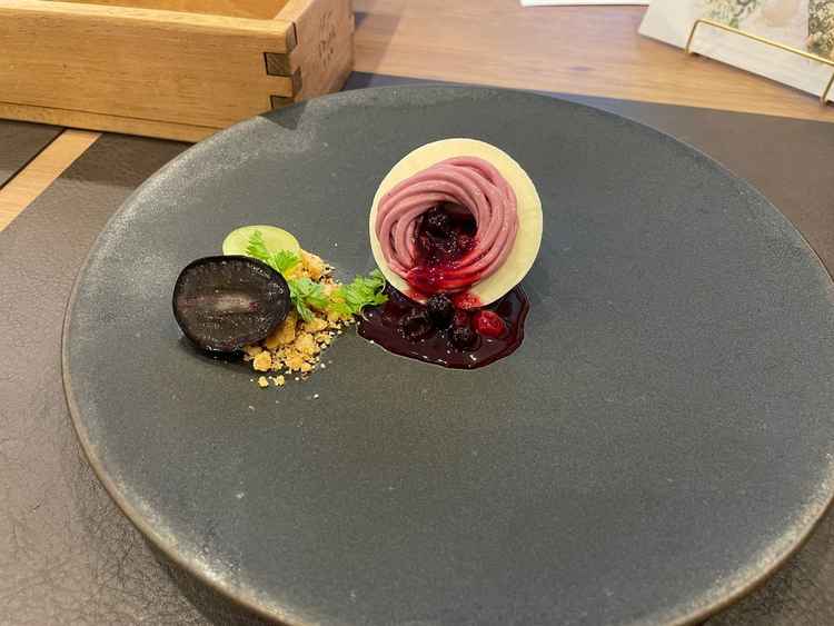 ベリーとクリームチーズのデザート