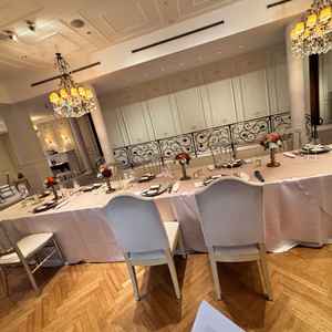 披露宴会場の新郎新婦席からの景色です。可愛らしい雰囲気でした。