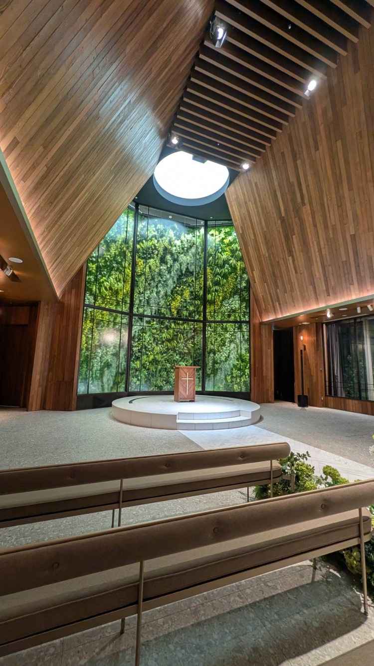 チャペル内写真です