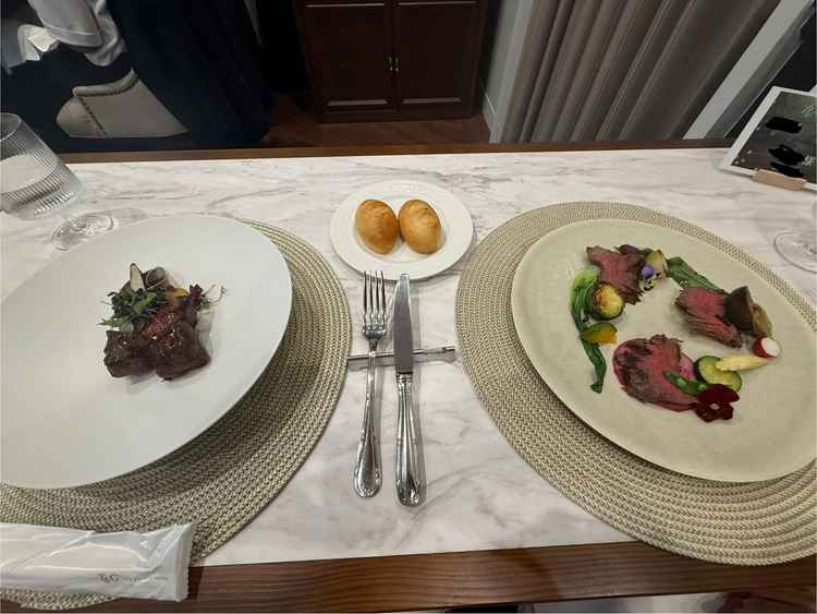 試食の写真です。パートナーと別のものを出していただ方ので食べ比べられました。とても美味しかったです。