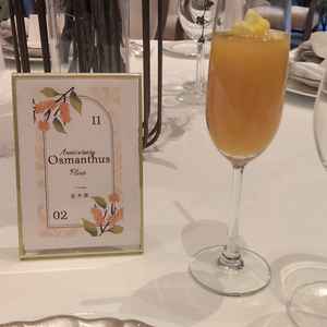 入籍日の誕生花からカクテルを作ってくださいました。ウェルカムドリンクに喜ばれそうです。