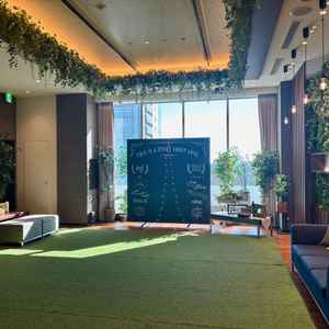 披露宴会場の横のフォト&歓談スペース