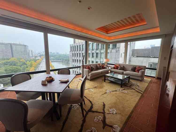 式の前後滞在となるスイートルームを見学させていただきました。家族とも十分に過ごす時間を作れそうでした