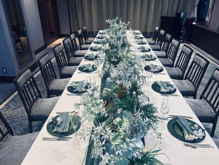 食事で使える披露宴の場所。見学した部屋は10〜20人用でこの部屋はテーブル形式にもできます。