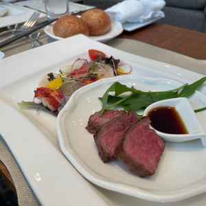 料理。お肉が美味しかったです。