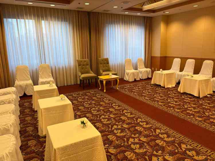 両家の控室も広すぎず狭すぎず、挙式前に相応しいお部屋でした。