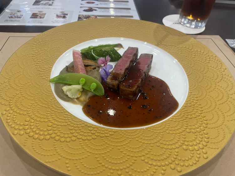 料理はとてもおいしかったです。レストランもされてるそうなので、通いたいくらい美味しいです。