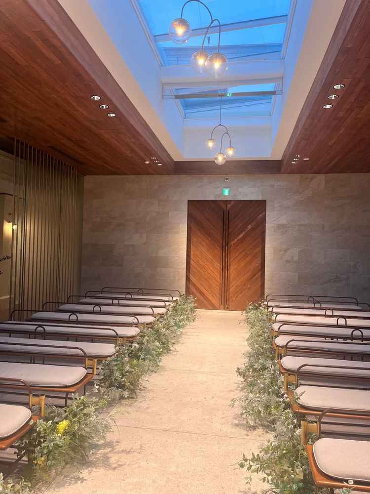 新郎と新婦から見た挙式会場。ゲストで来てくださった人の顔が見やすいと思った。