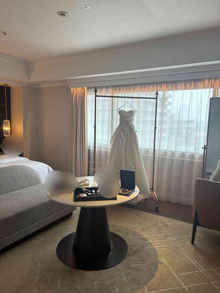 花嫁が当日髪セットやメイクをする部屋。