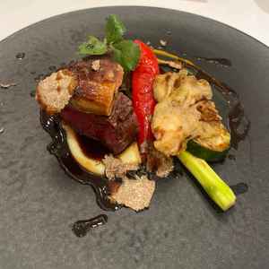 試食で出たメイン。お肉とフォアグラだけでなくメインも美味しい。