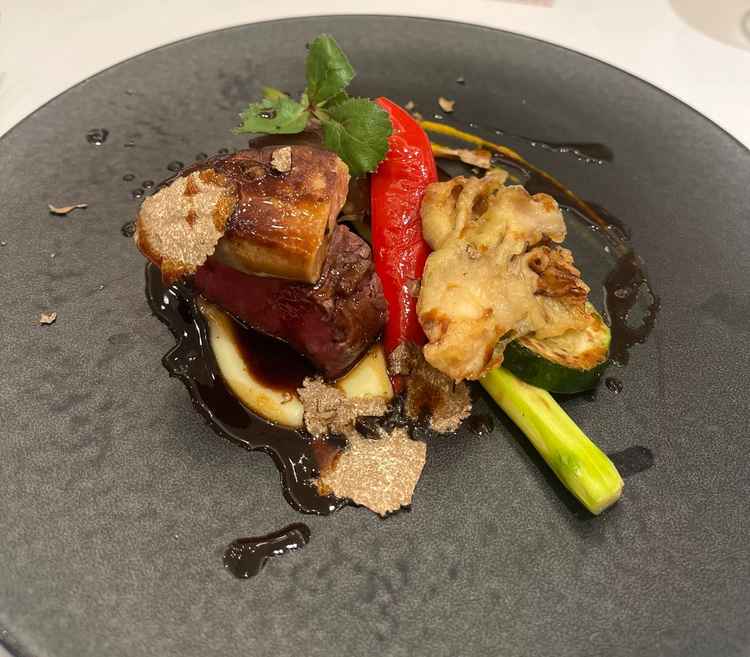 試食で出たメイン。お肉とフォアグラだけでなくメインも美味しい。