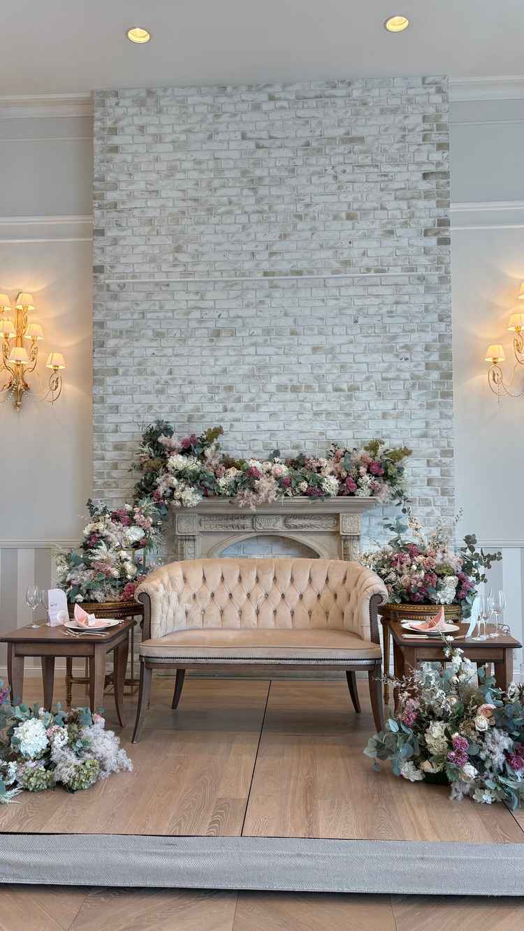 かわいらしい雰囲気の邸宅（と披露宴会場のことを言うようでした）で、温かみを感じられました。