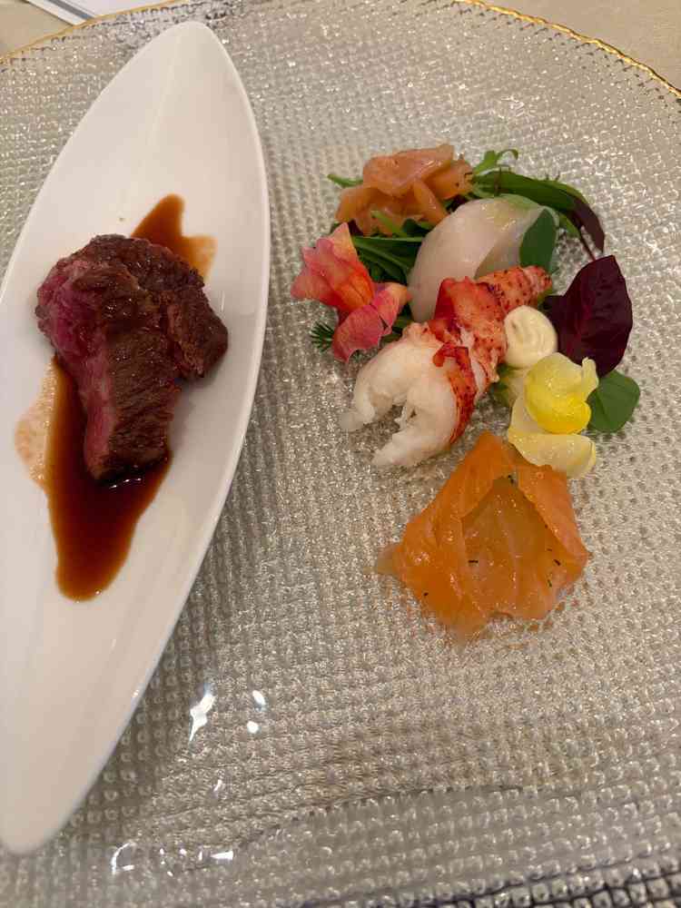 試食のワンプレート。美味しかったです。特に不満はないです。