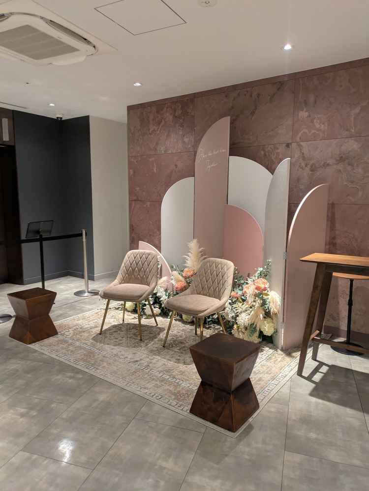 ウェルカムスペースでもあり、デザートビュッフェを行うスペース。貸切になるのも良い点。