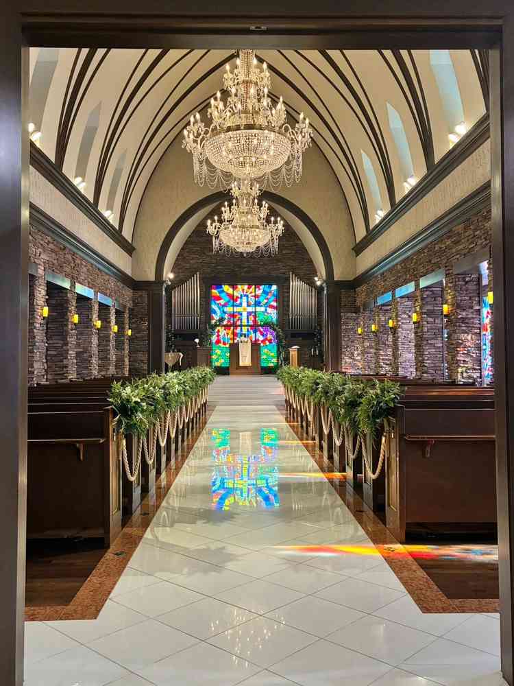 こちらチャペルとなっております。古来の伝統的な雰囲気を感じ素晴らしいと思います。