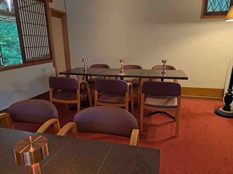 親族控室(1) ※親族移動後、ゲスト控室としても使用可能。