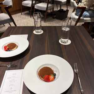 試食（デザートのティラミス）