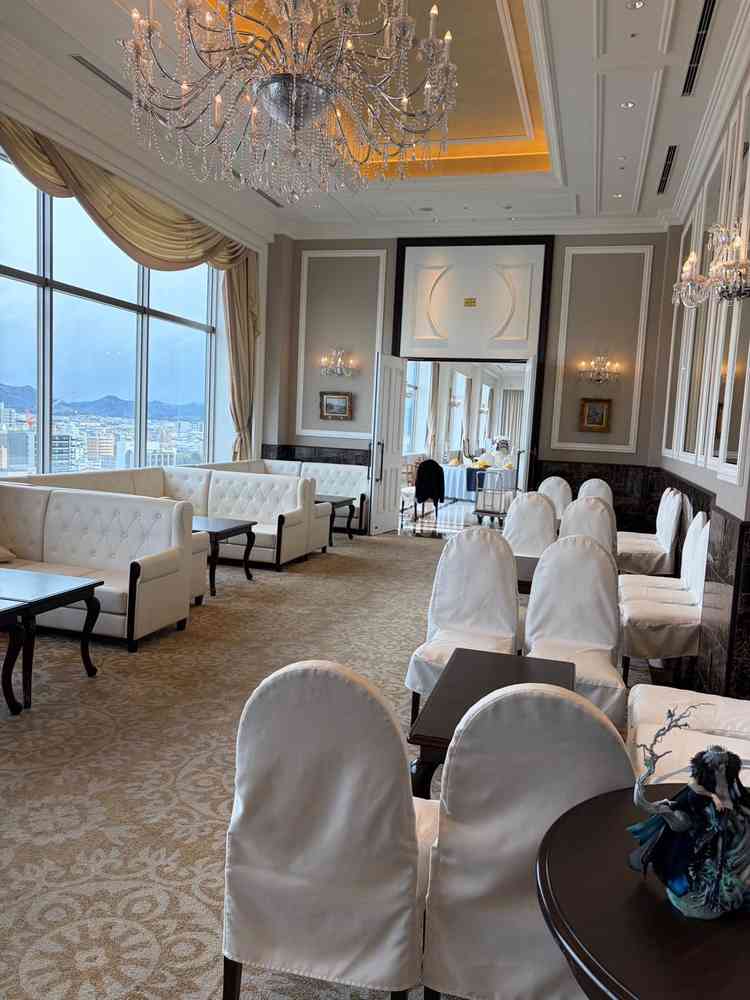 待合室は十分な広さで、ゲストもゆったりと過ごせそうでした。