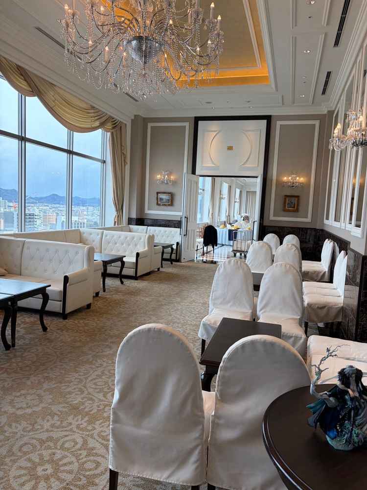 待合室は十分な広さで、ゲストもゆったりと過ごせそうでした。