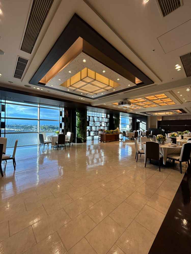 披露宴会場　-ウッドデッキ風-