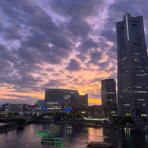 披露宴会場のベランダから見える夕方の景色がとても素敵でした。