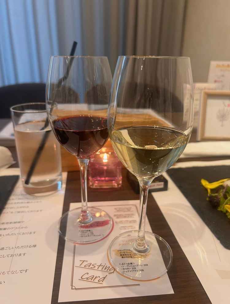試食の際にワインも頂けました。ワインもこだわりがあるそうで大変飲みやすくお料理に合いました。