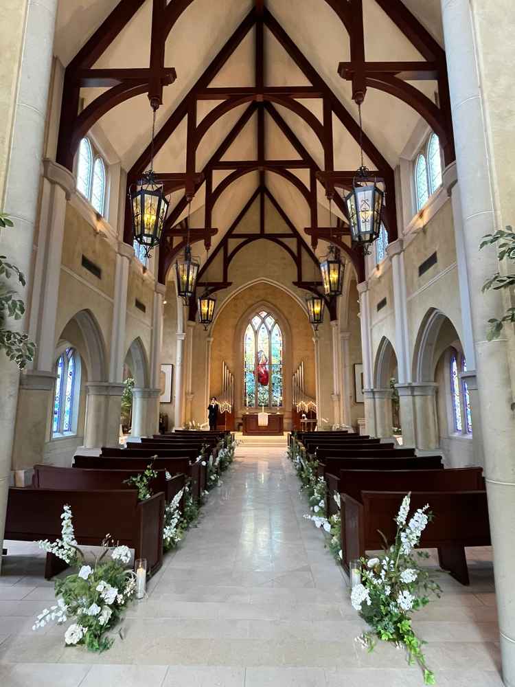 チャペルの写真。席は可動式のため少人数対応も十分できる。